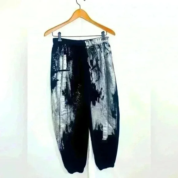 *NWOT* Zara Joggers in black with metallic splash detail. Size medium - Picture 2 of 8